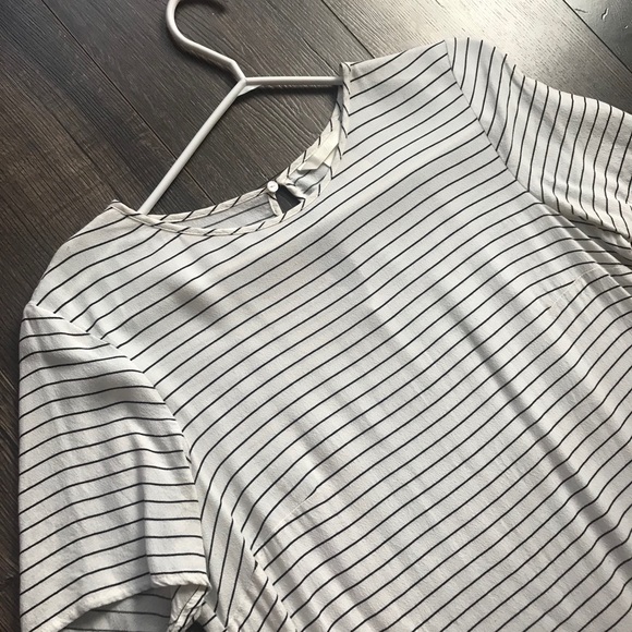 Silk dress up shirt from h&m - Picture 2 of 3